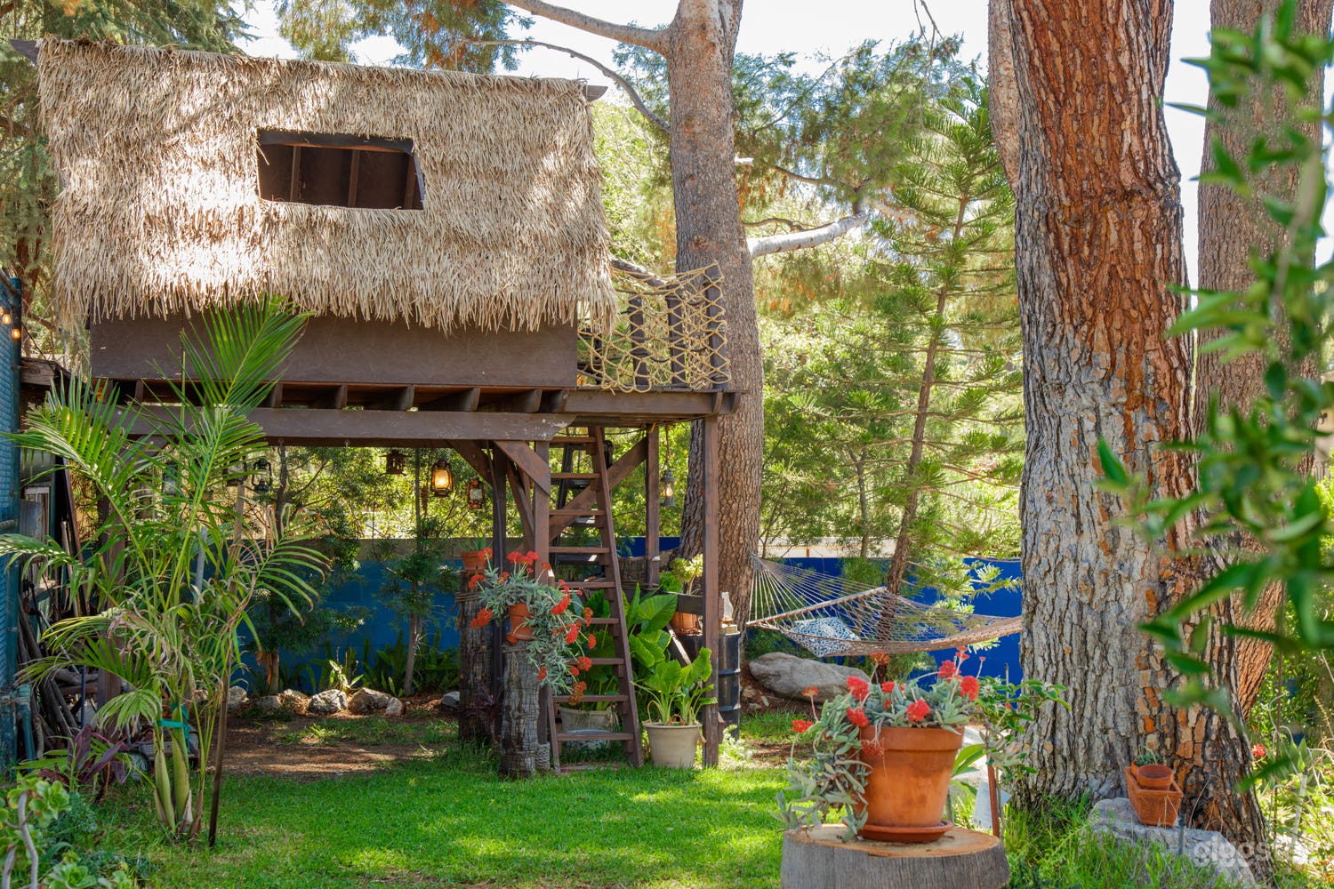 Pixel Paradiso   L.A. foothills tennis court. Very Private Photo 4