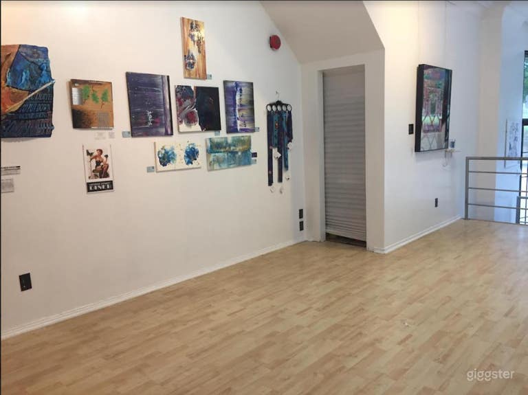  Exquisite 700 sq ft Gallery Space Film/ Events  