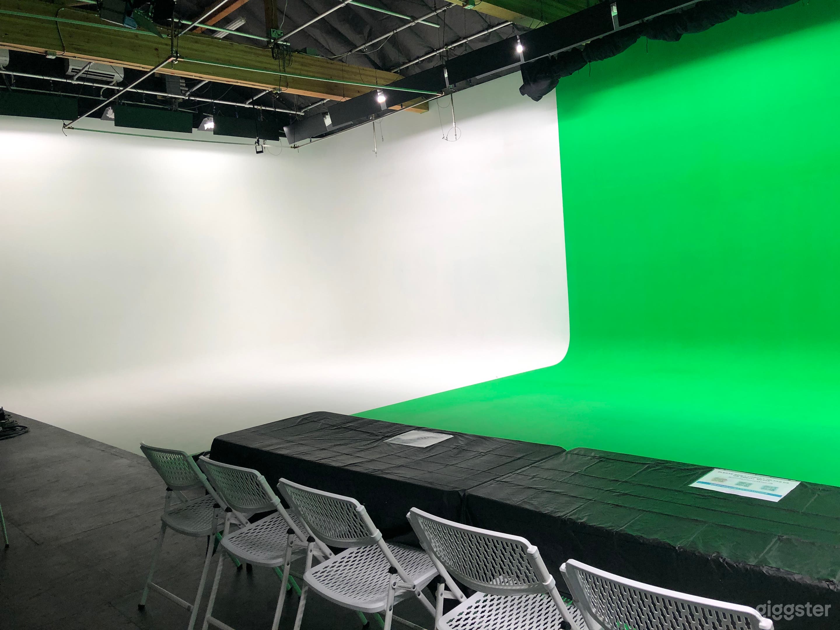 Fully Equipped Green Screen Studio - Vista, CA Photo 4
