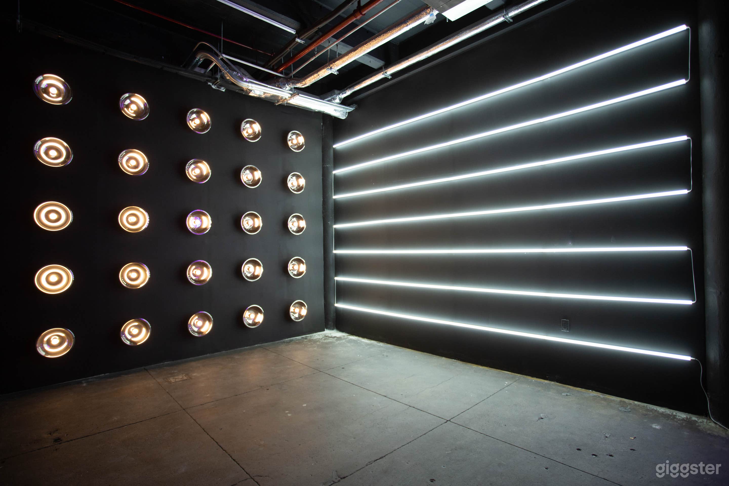 Neon &amp; Spotlights Blackout Photo/Video Studio Photo 2