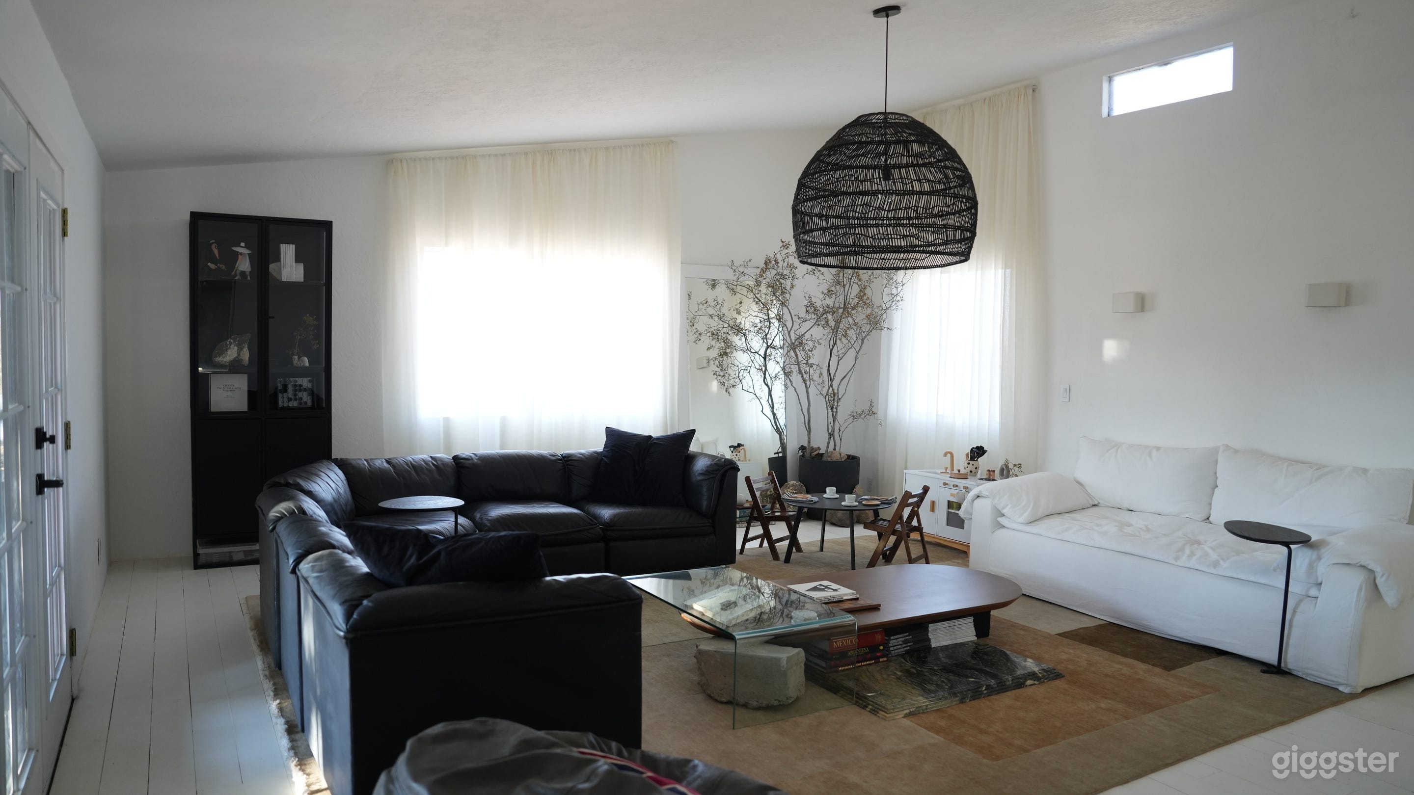 Deserted Desert Cottage  Photo 4