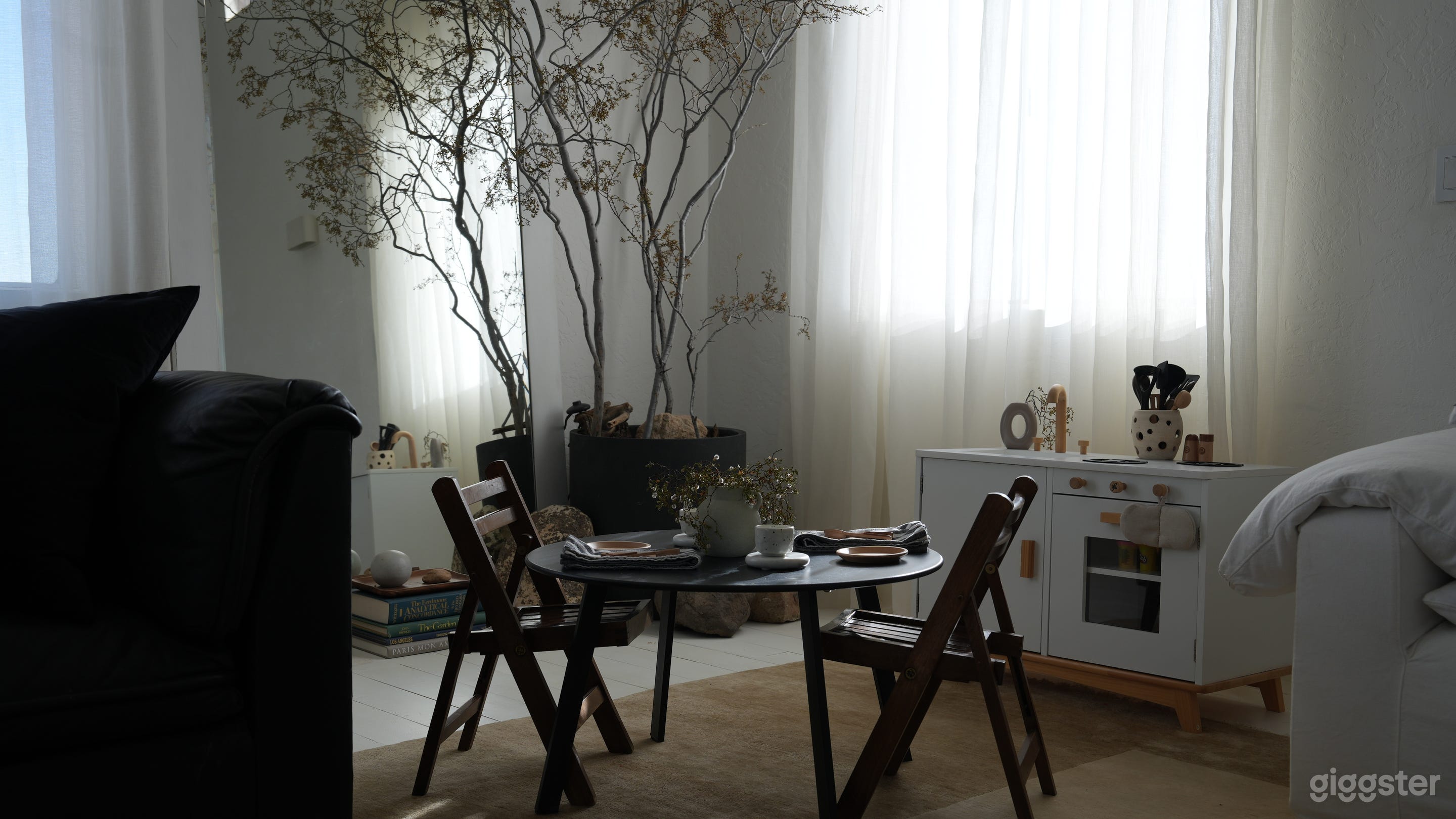 Deserted Desert Cottage  Photo 3