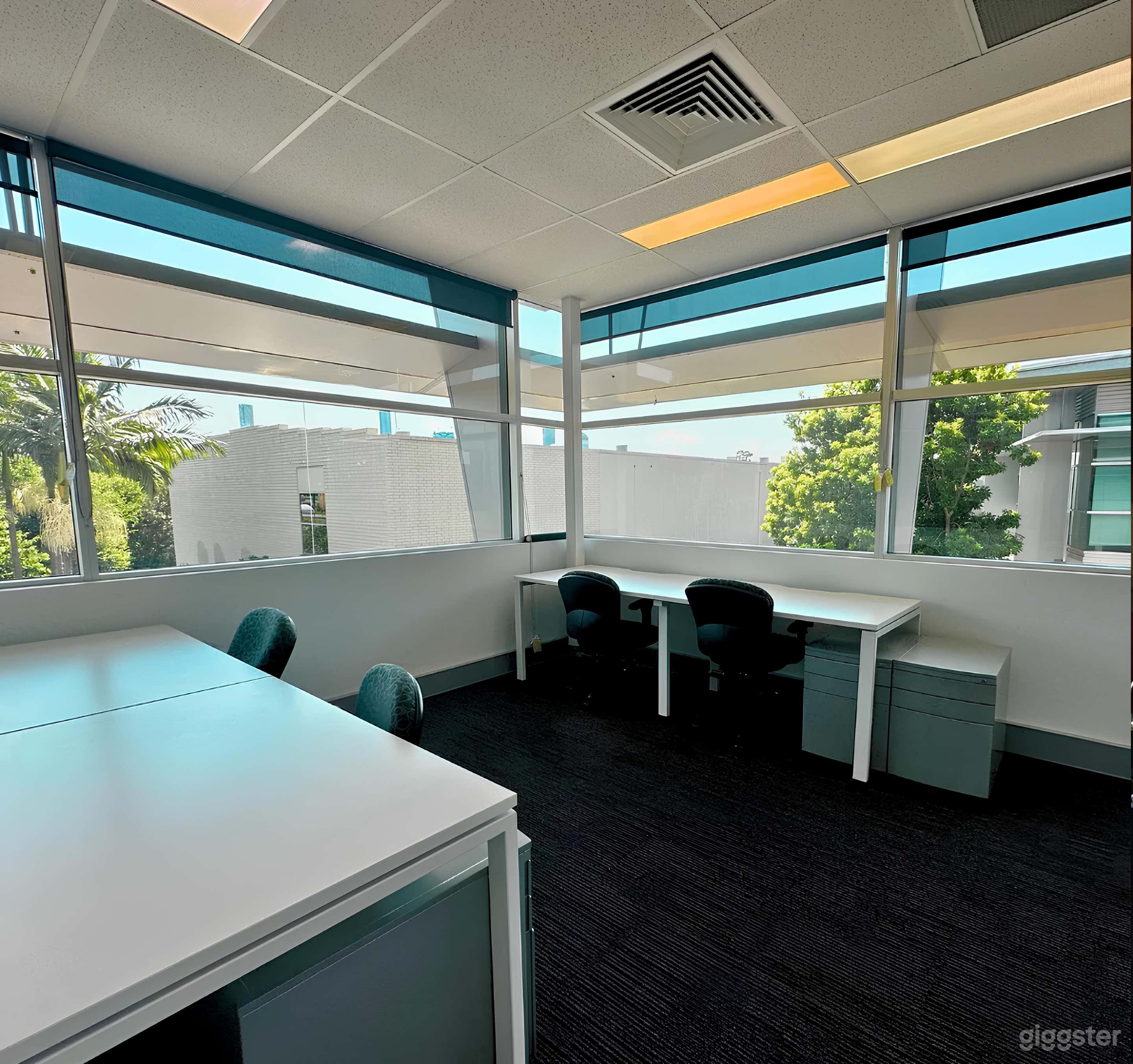 Corporate Meeting Room in West End Photo 3