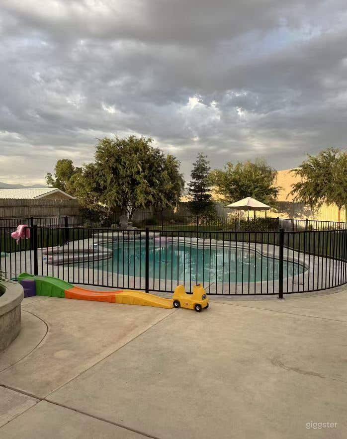 Beautiful Oasis Pool, Country Escape Photo 1