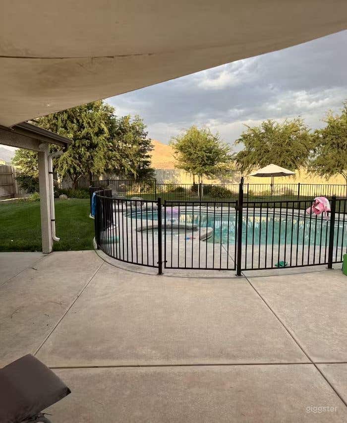 Beautiful Oasis Pool, Country Escape Photo 3