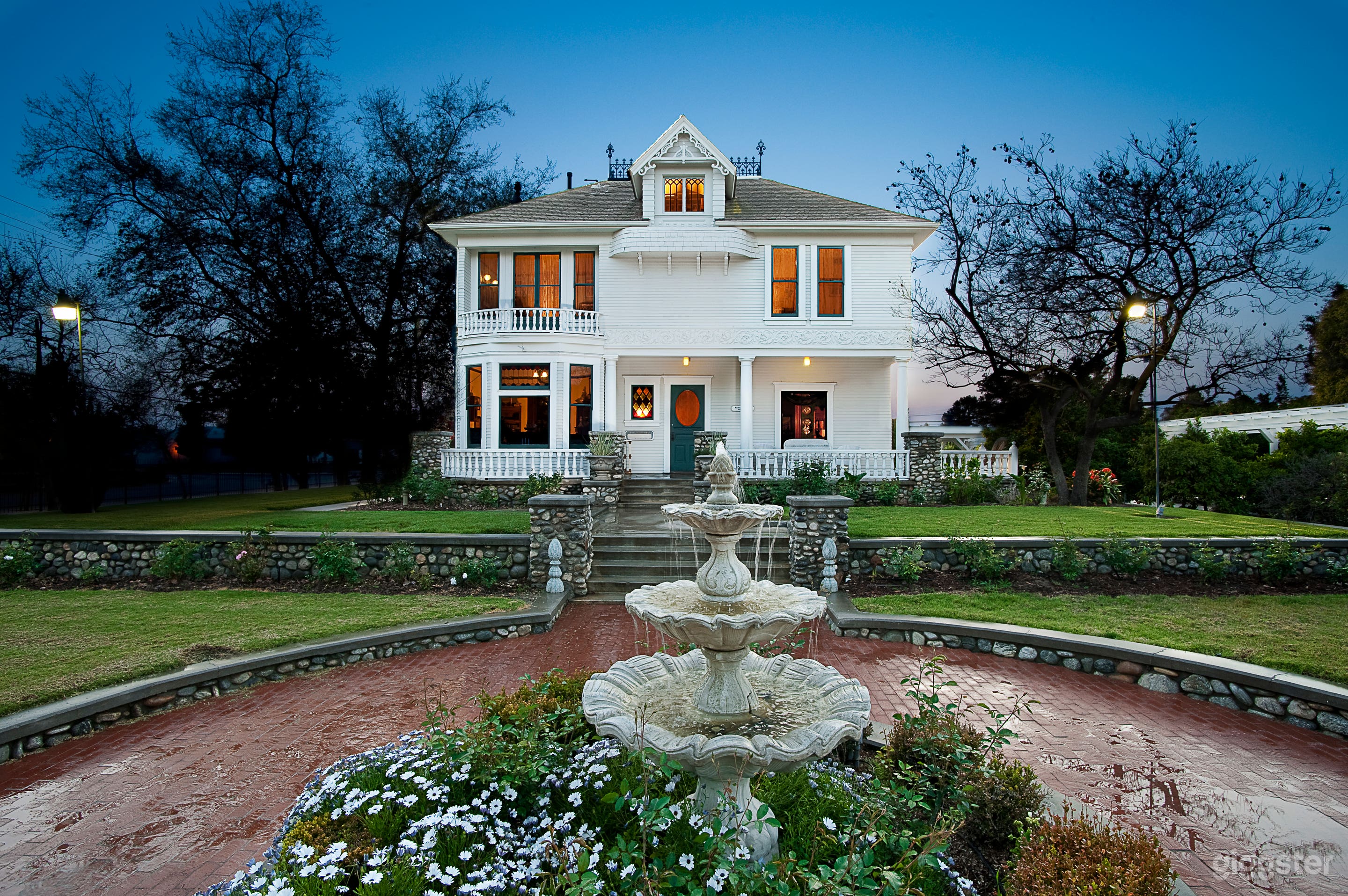 Historic 1898 Home on 12-Acres with Orange Groves Photo 1
