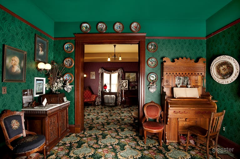  Historic 1898 Home on 12-Acres with Orange Groves 