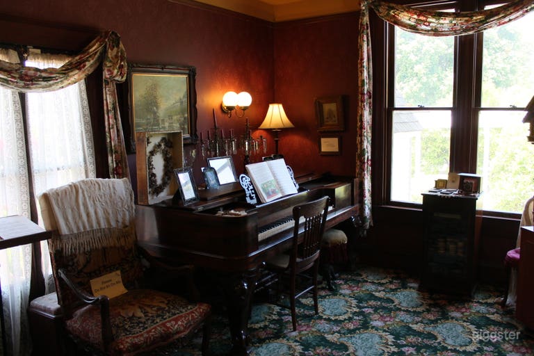  Historic 1898 Home on 12-Acres with Orange Groves 