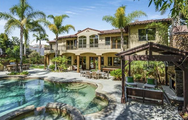 Tropical Event Location in Hermosa Beach Photo 1