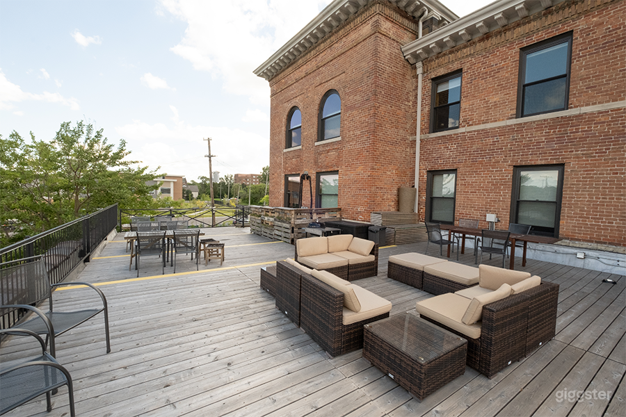 The Second Floor Deck Photo 1