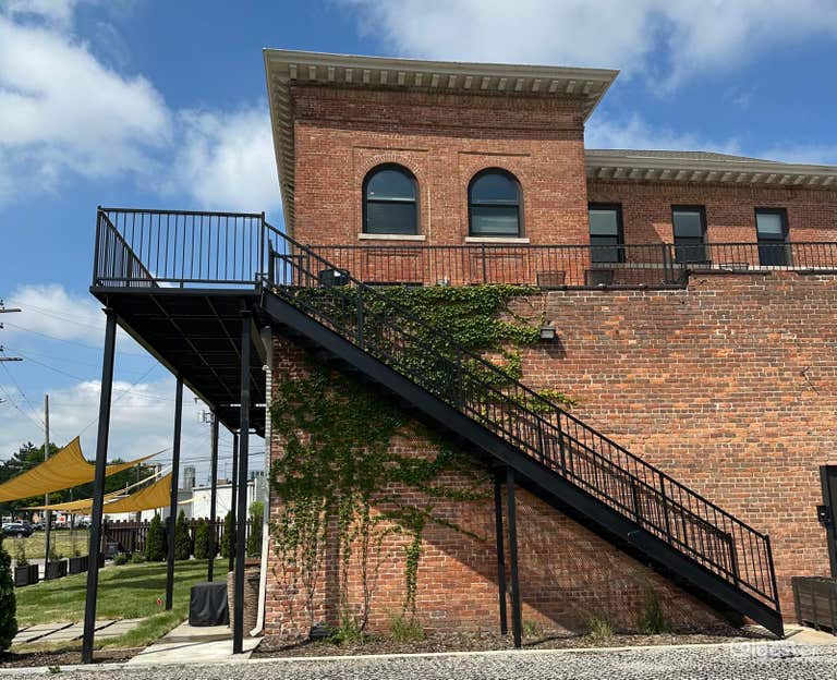  The Second Floor Deck 