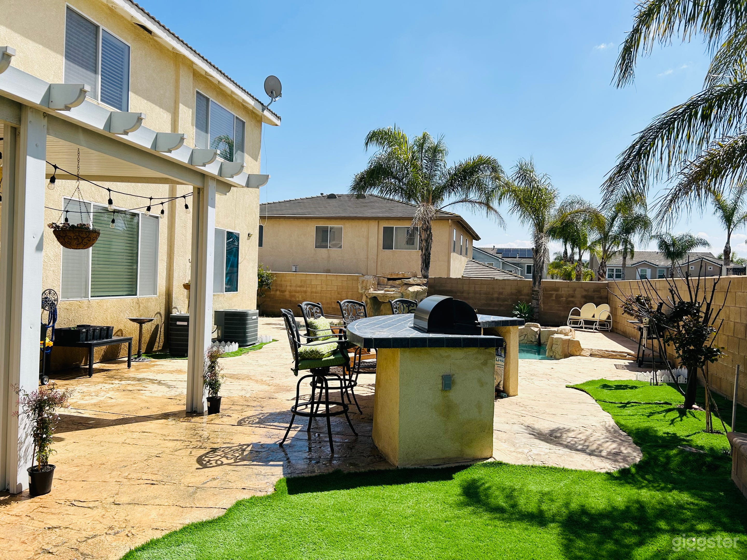 Luxury Home - Waterfall Pool - Shoot, Film, Events Photo 3