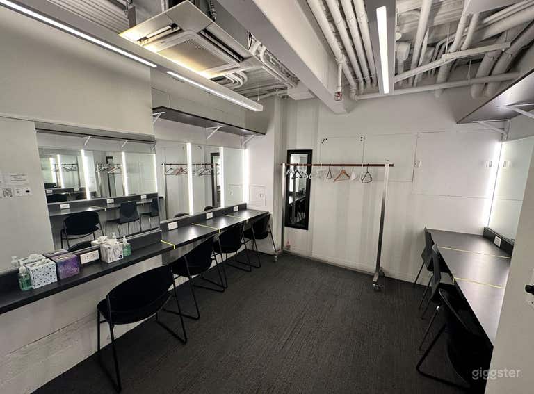  Dynamic & Intimate Performance Theater  