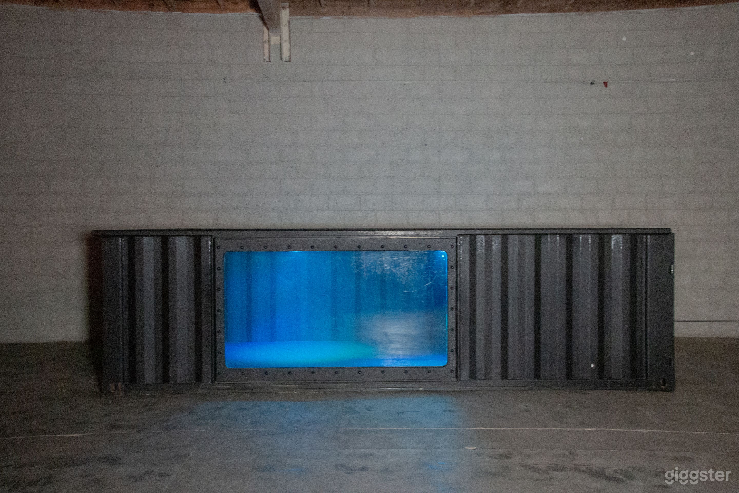Underwater Studio Tank Photo 1