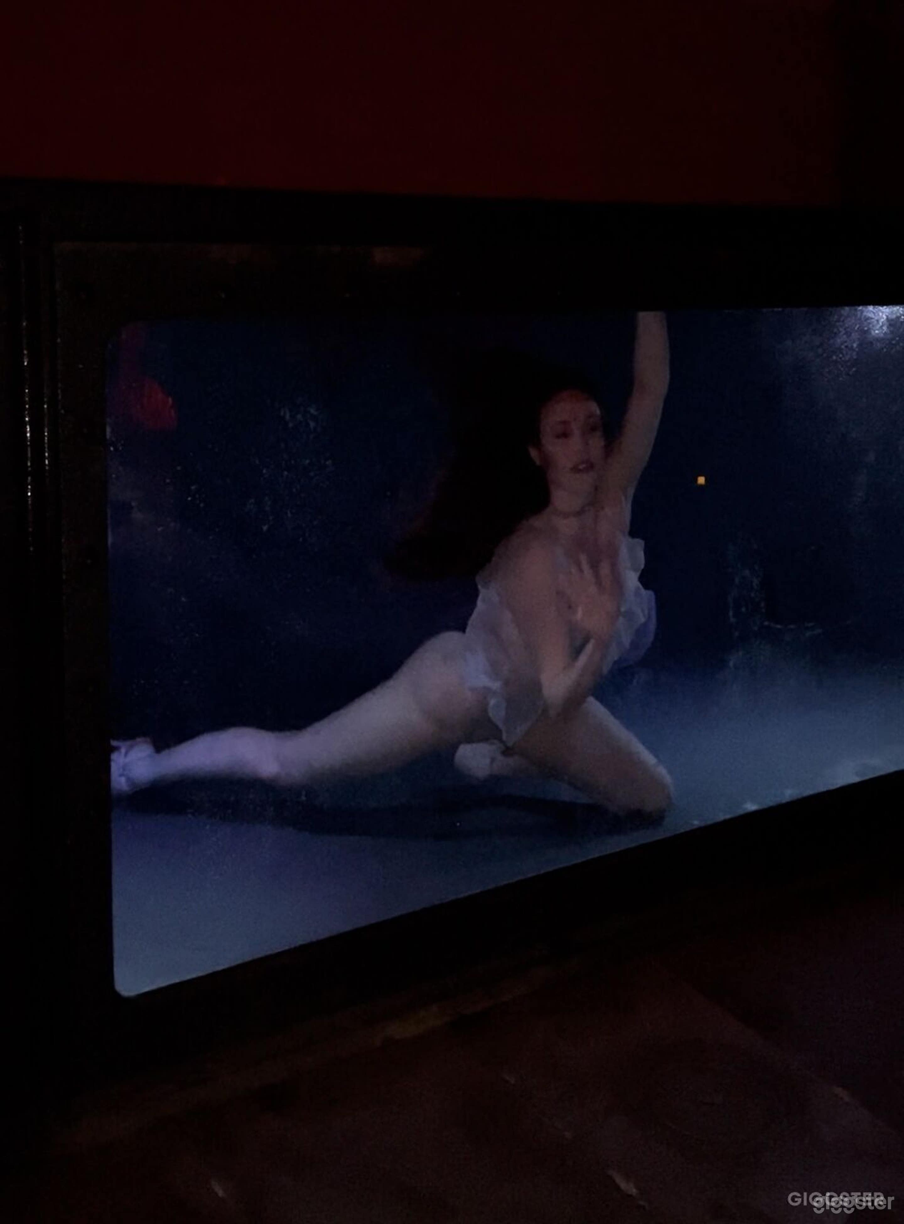 Underwater Studio Tank Photo 4