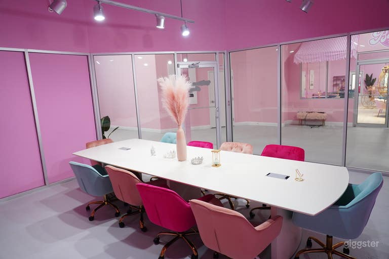  Pink Creative Conferentie- & Vergaderruimte in Atlanta 