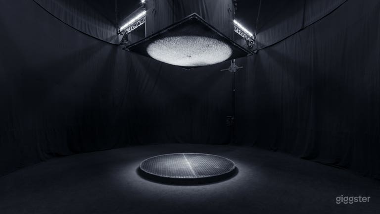  Studio-RGB White Cyc-360 Black Void Room-Temecula 