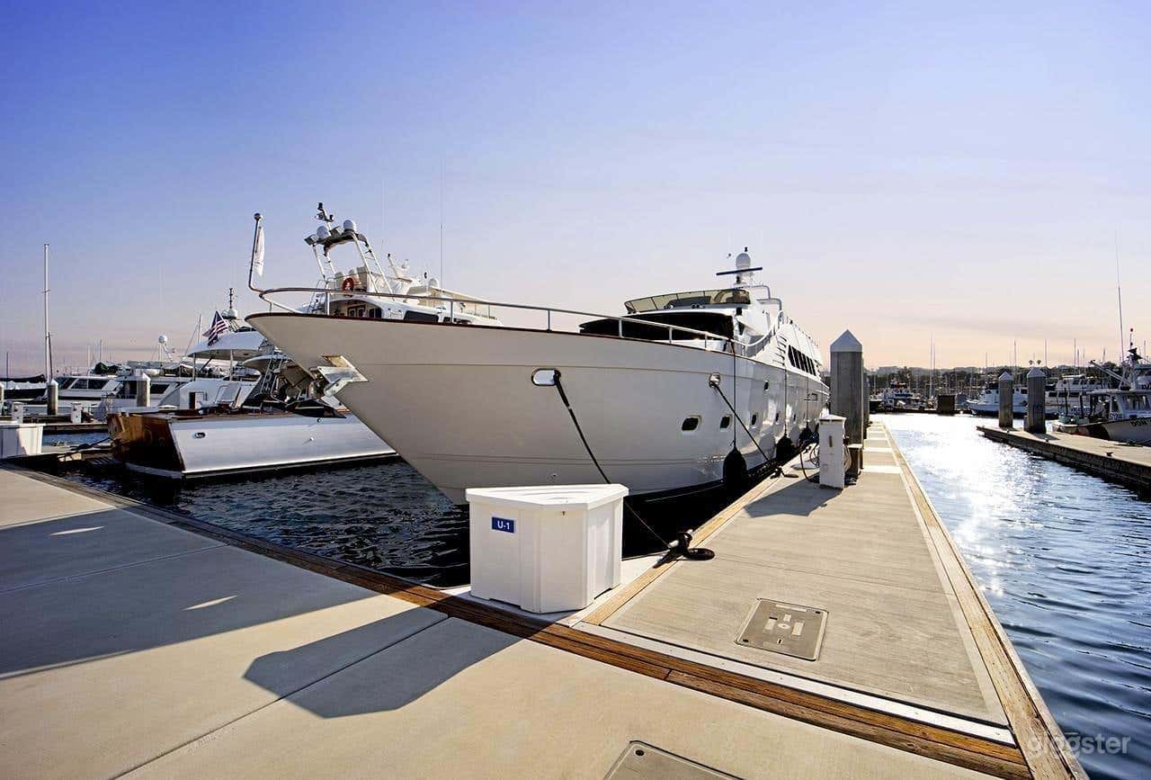 106' TRANS WORLD CUSTOM YACHT Photo 3