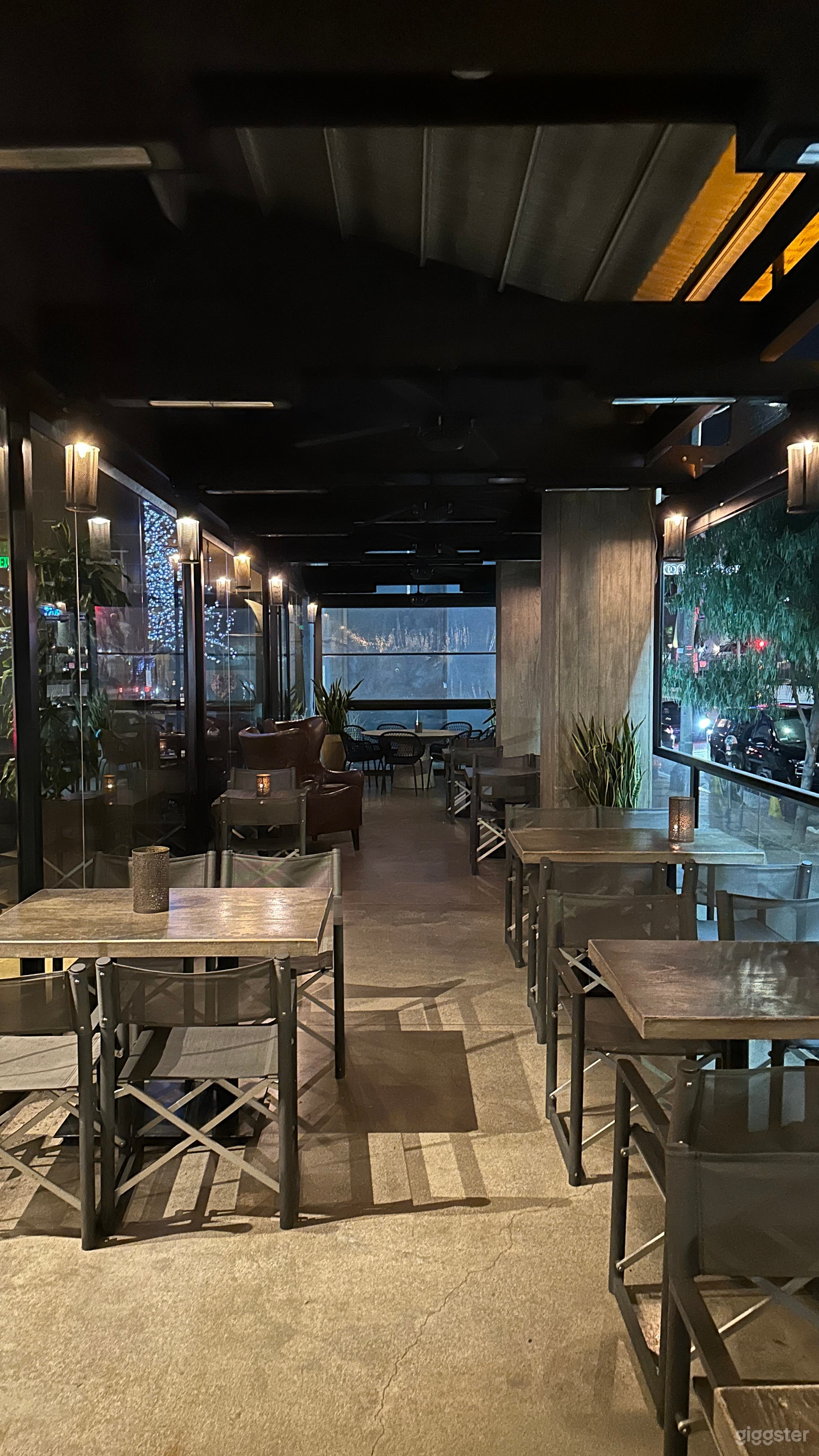 Upscale and Glamorous Loungey Open-Air Patio Photo 2