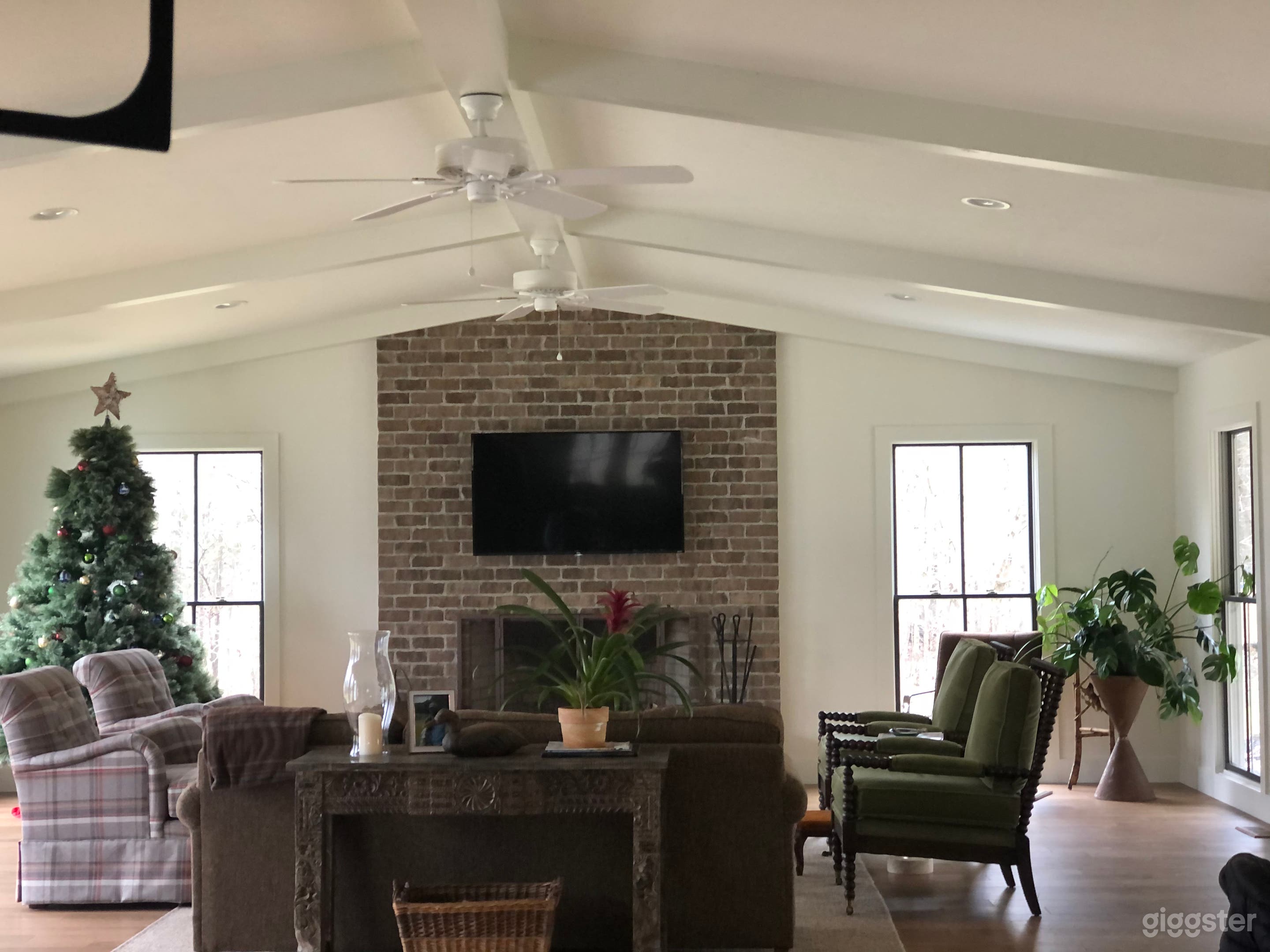 Great room with fire place. 