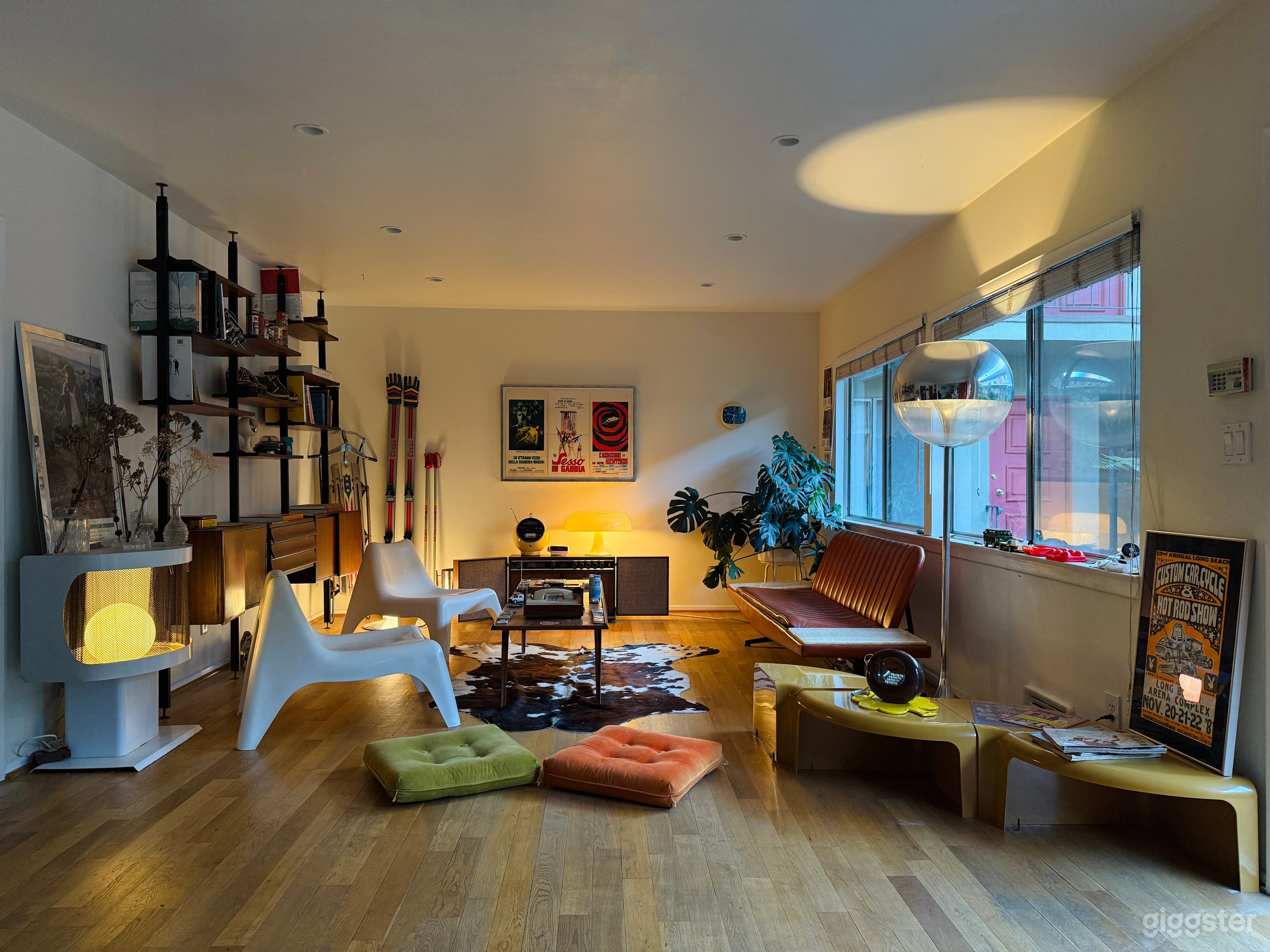 The Space Age Rocketship (1960s-1970s Apartment) Photo 1