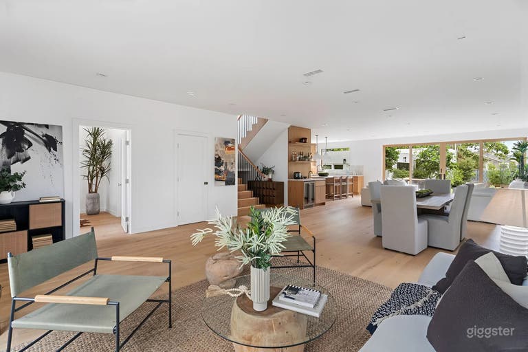  West Los Angeles Film Friendly Modern Home 