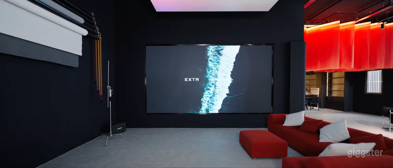  Estudio Moderno Industrial Minimalista y Espacio para Eventos 