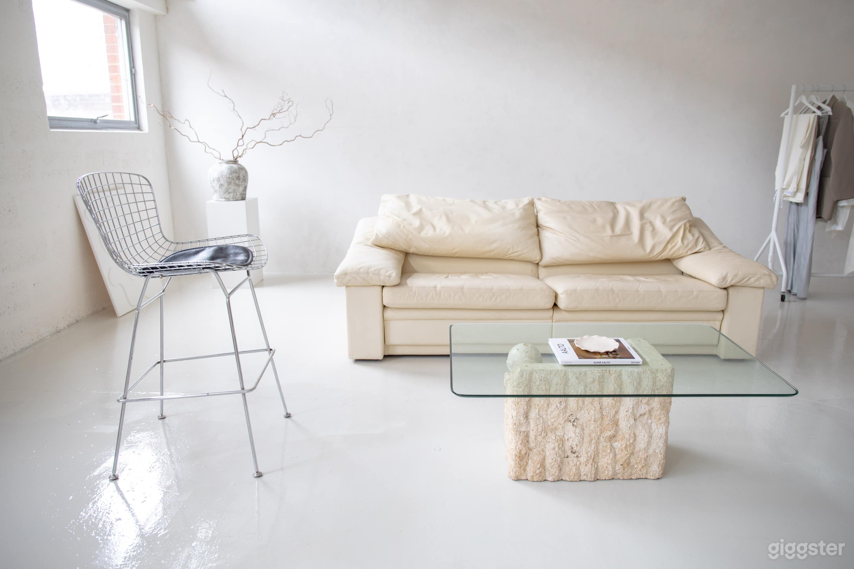 Trendy Aesthetic Film/Photo Studio in Battersea Photo 4