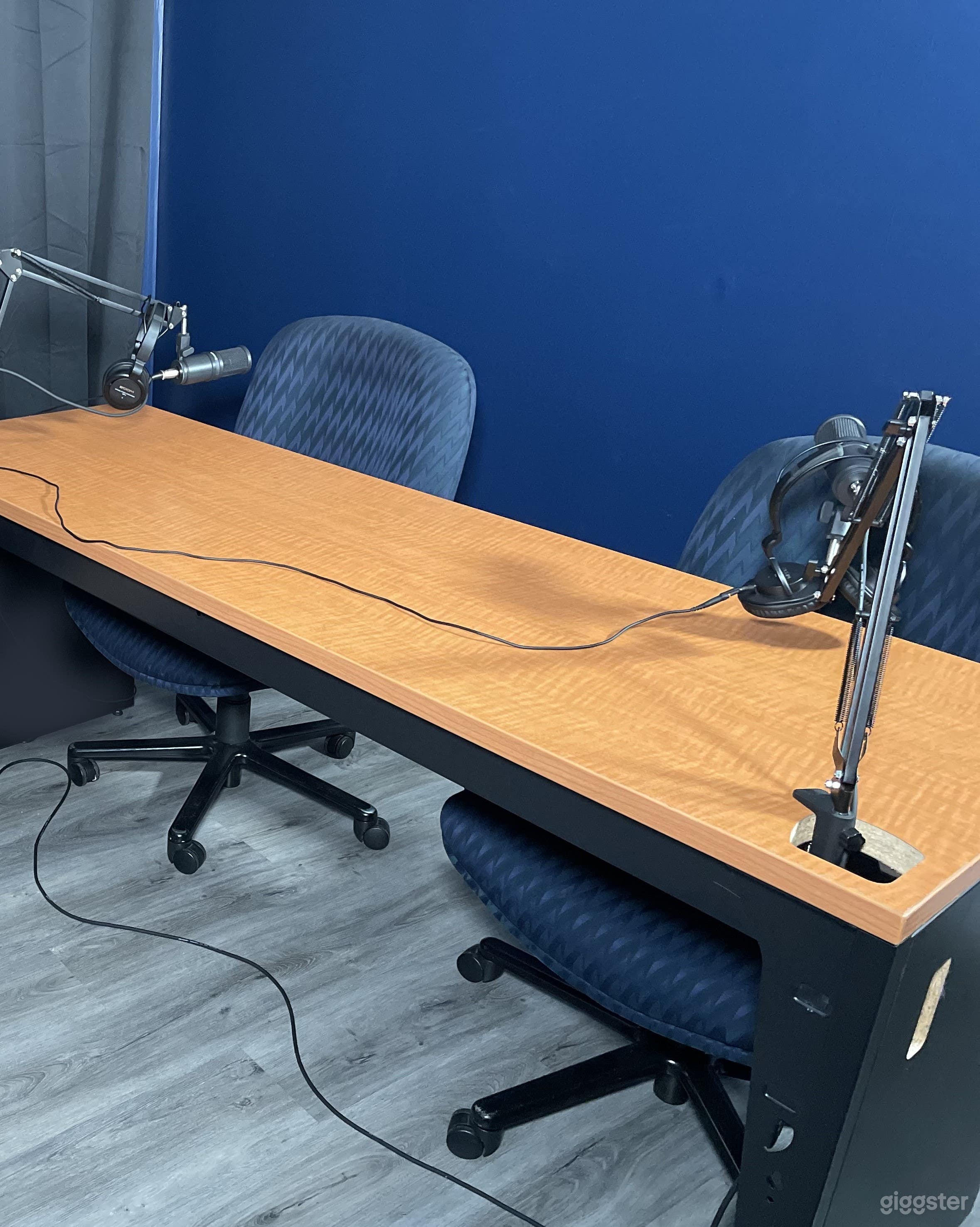 Blue Podcast studio room in Stamford Photo 3
