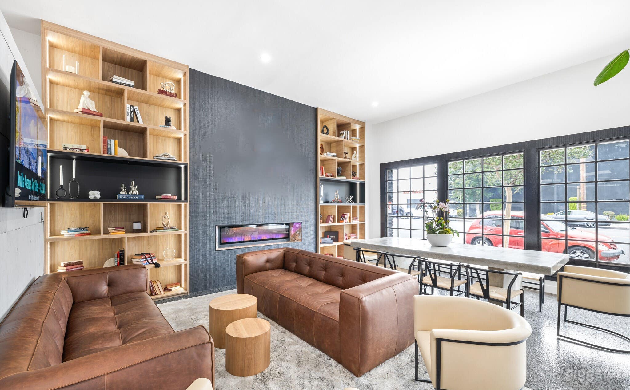 Spacious Modern Office in Burbank – Film/Photo Shoot Ready Photo 1