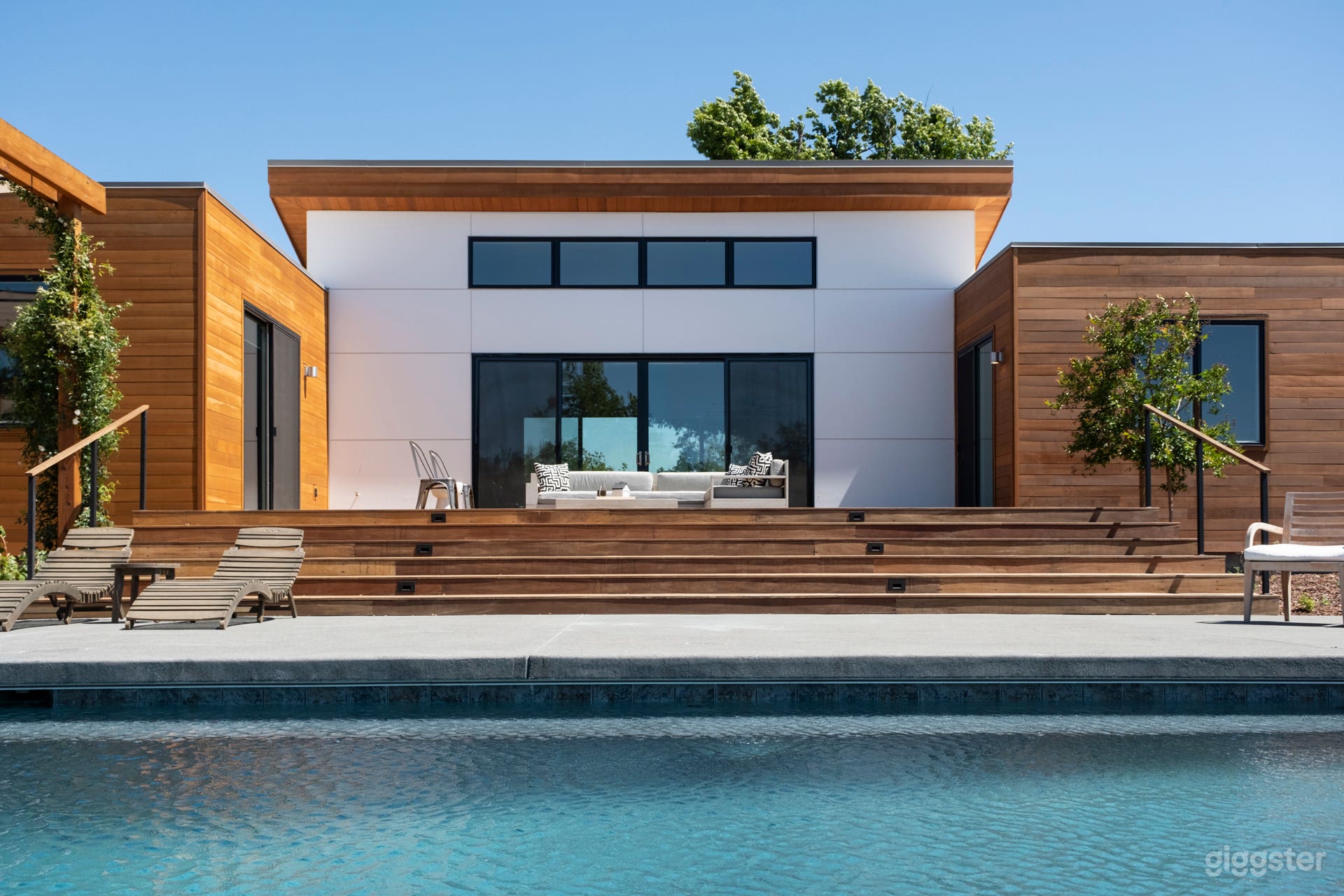 Clean, modern lines throughout