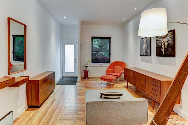  Trendy Leslieville Home 