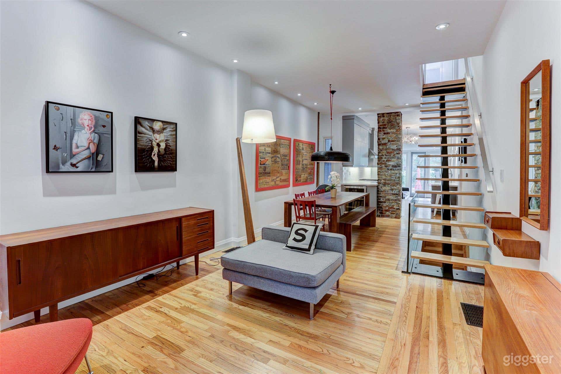 Trendy Leslieville Home Photo 3