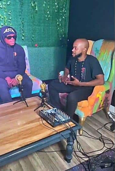  Black Room: A Podcasting Studio 