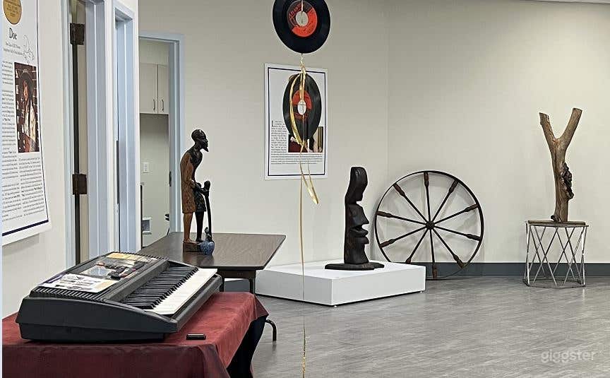 Spacious Gallery for Exhibits and Events Photo 2