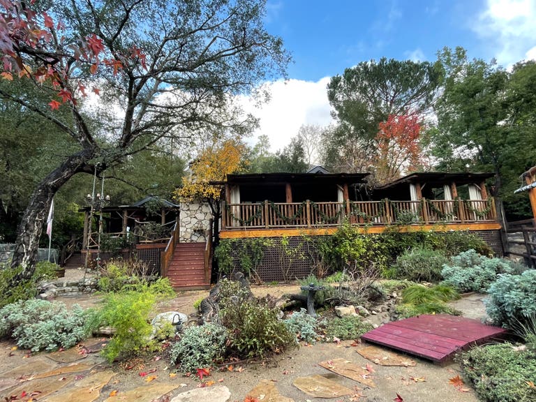  Wider Angle of Front of Cabin 