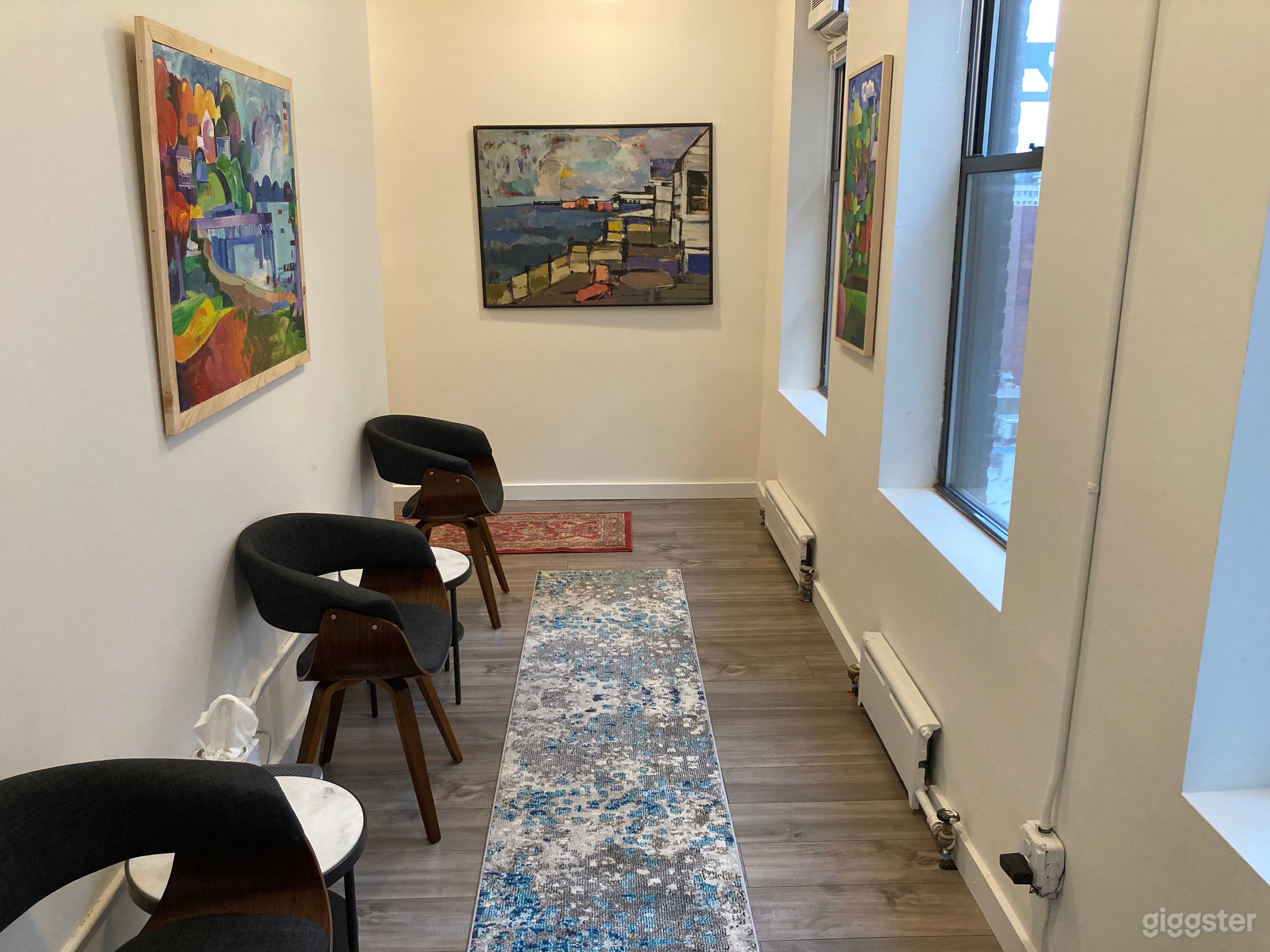 Bright Three-Room Therapy Office Suite in Midtown Manhattan Photo 1