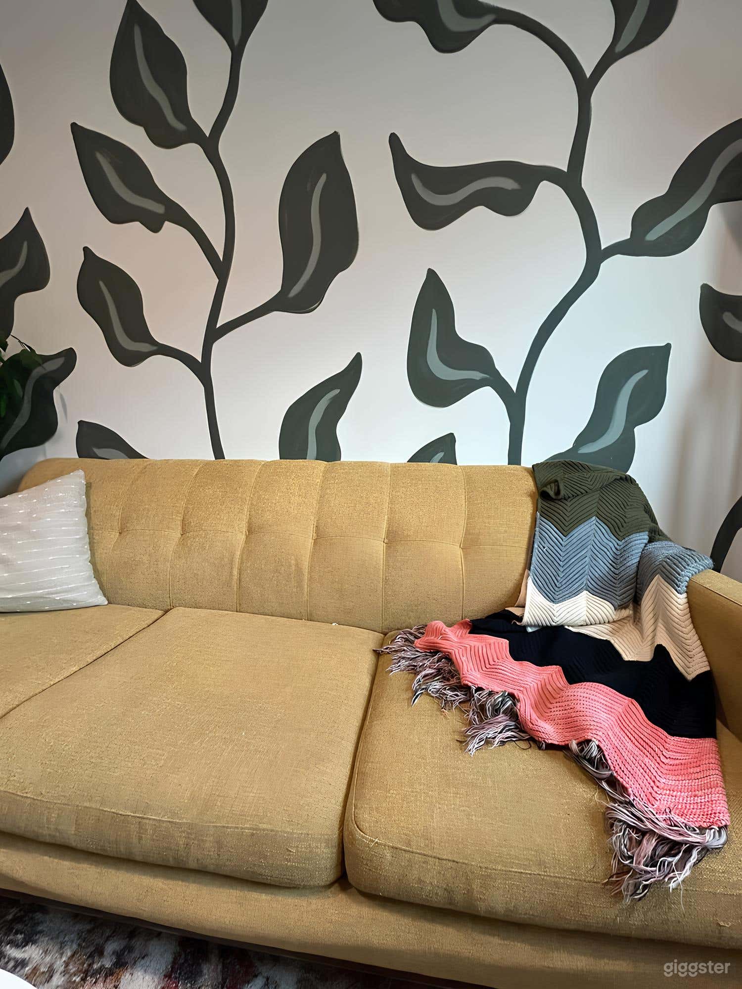 Boho Horizon Office Photo 4