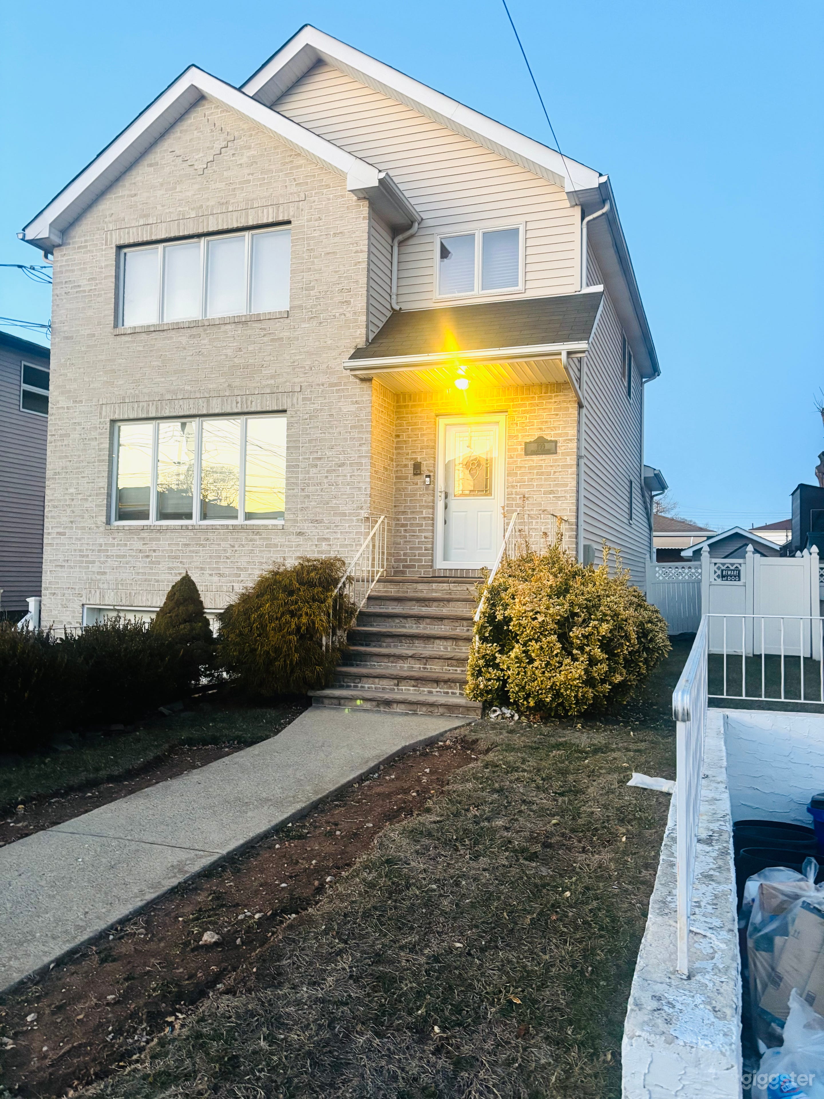 Staten Island Suburban House Photo 4