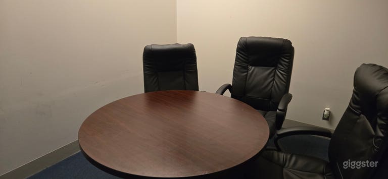  Meeting Room or Event Makeup Studio 