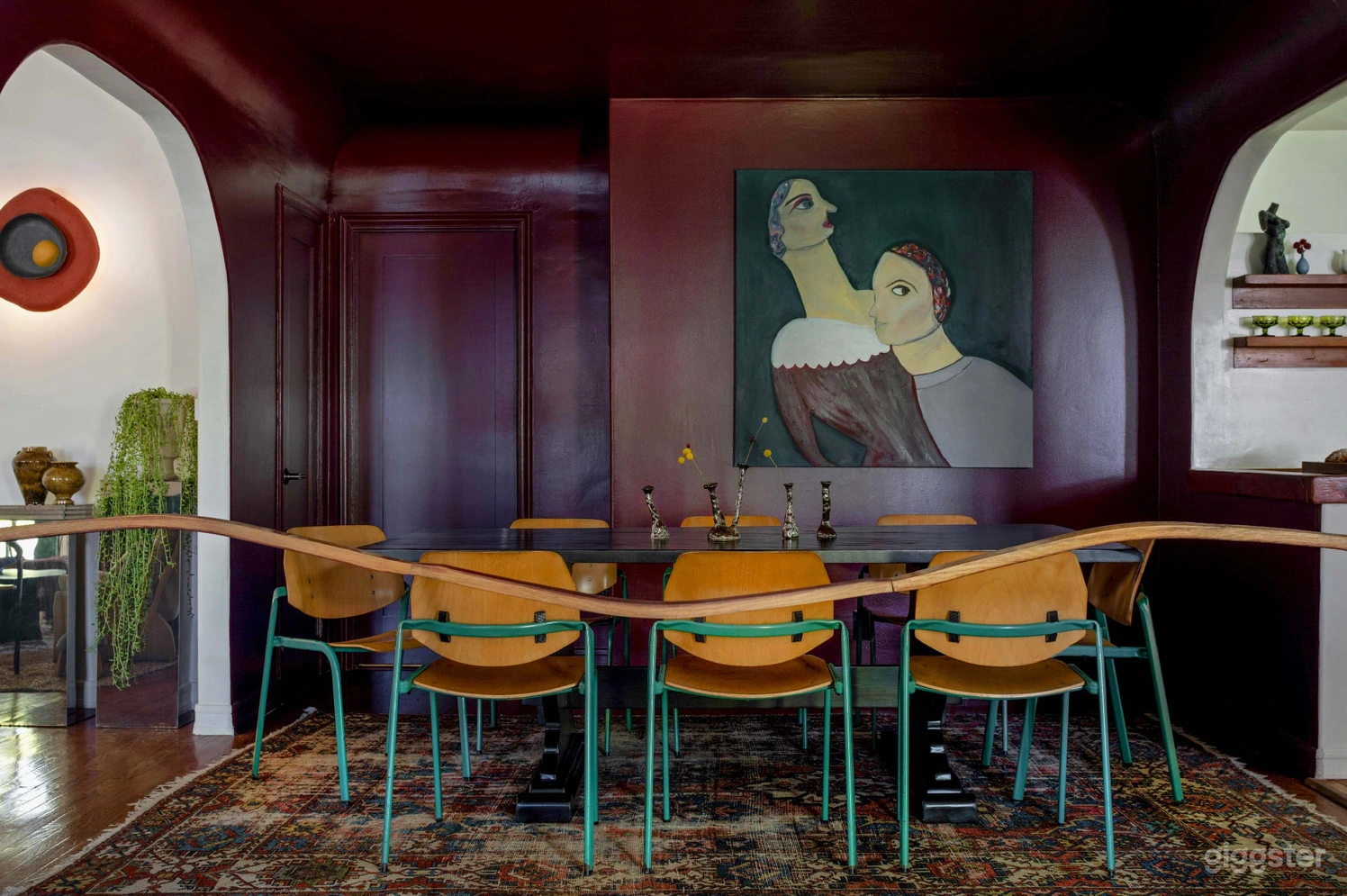 West Hollywood Spanish Bungalow with Courtyard Photo 2