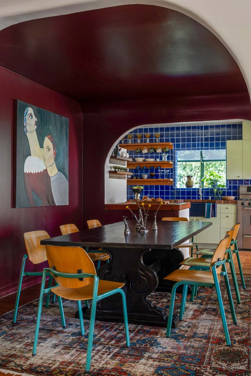 West Hollywood Spanish Bungalow with Courtyard Photo 4