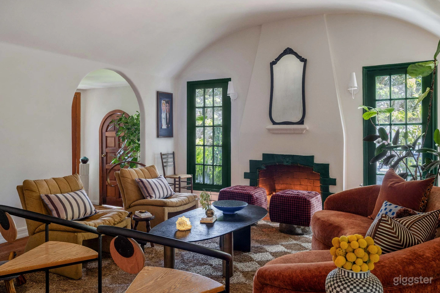 West Hollywood Spanish Bungalow with Courtyard Photo 1