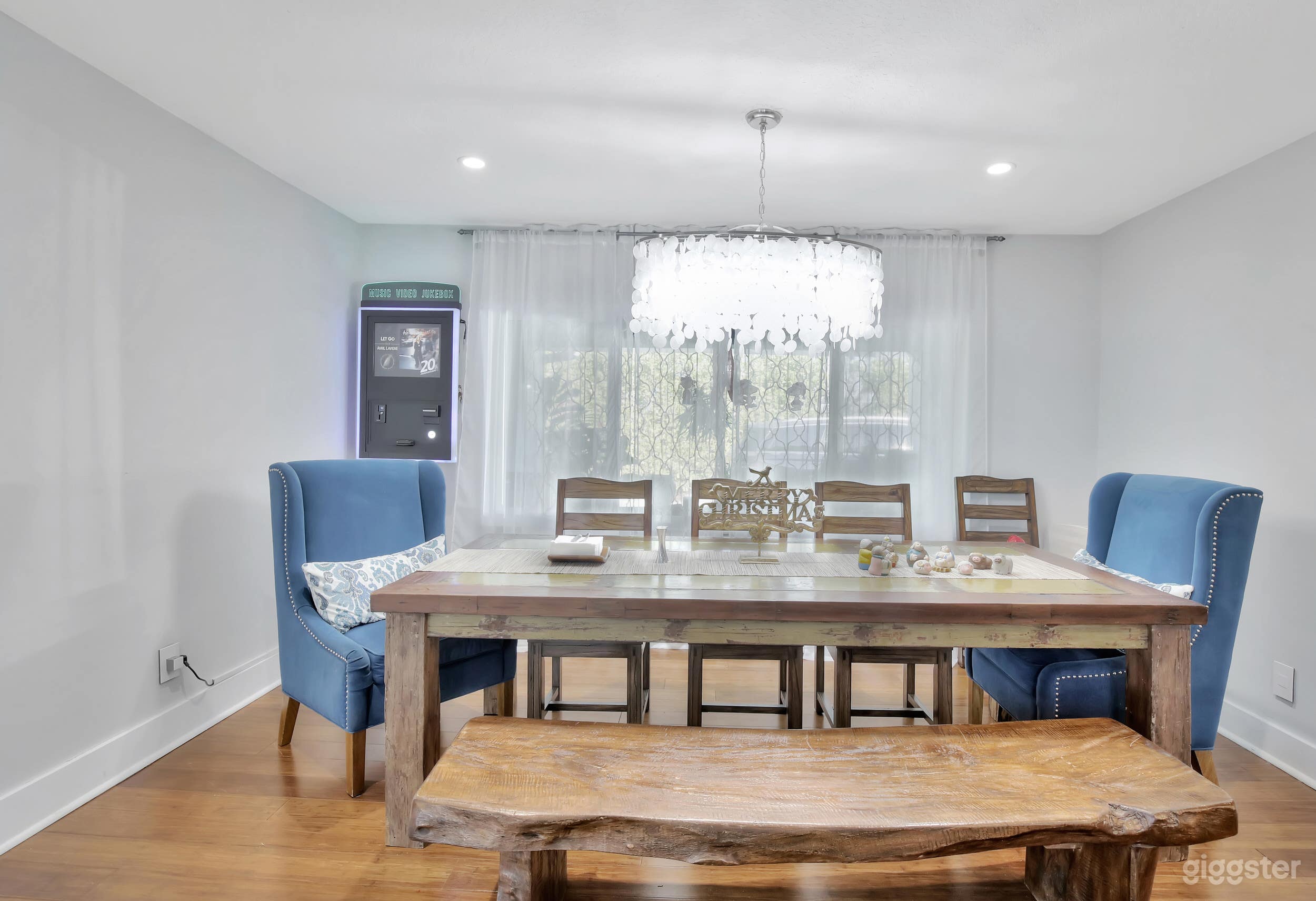 Amazing Tropical Paradise + Large Waterfall Pool Photo 2