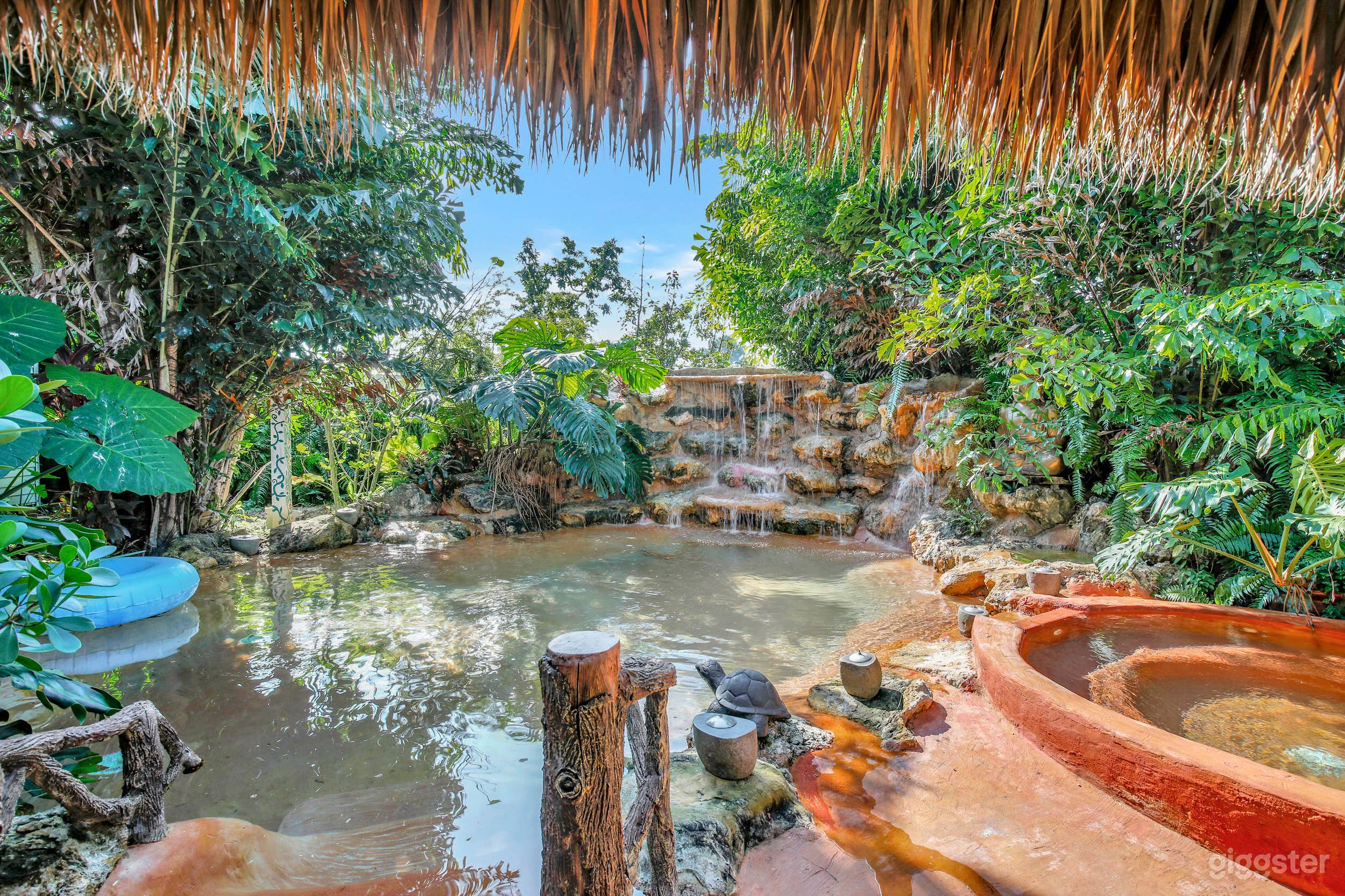 Amazing Tropical Paradise + Large Waterfall Pool Photo 1