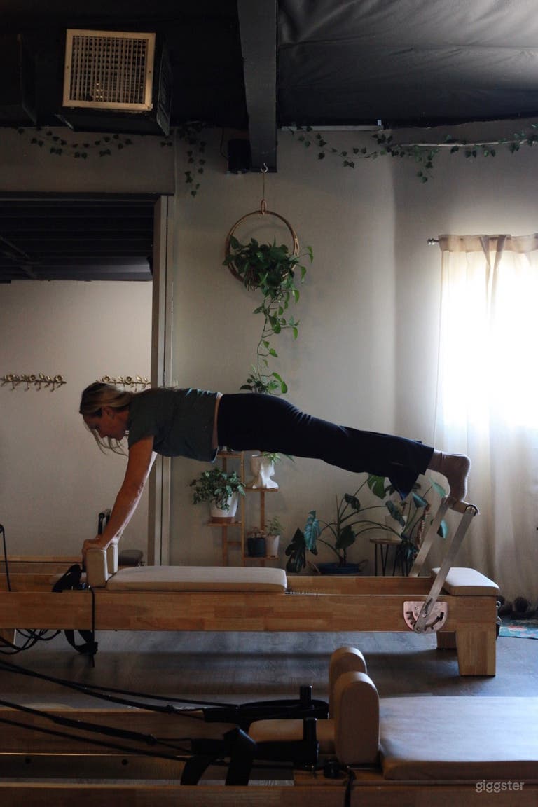  Cozy Pilates Studio 