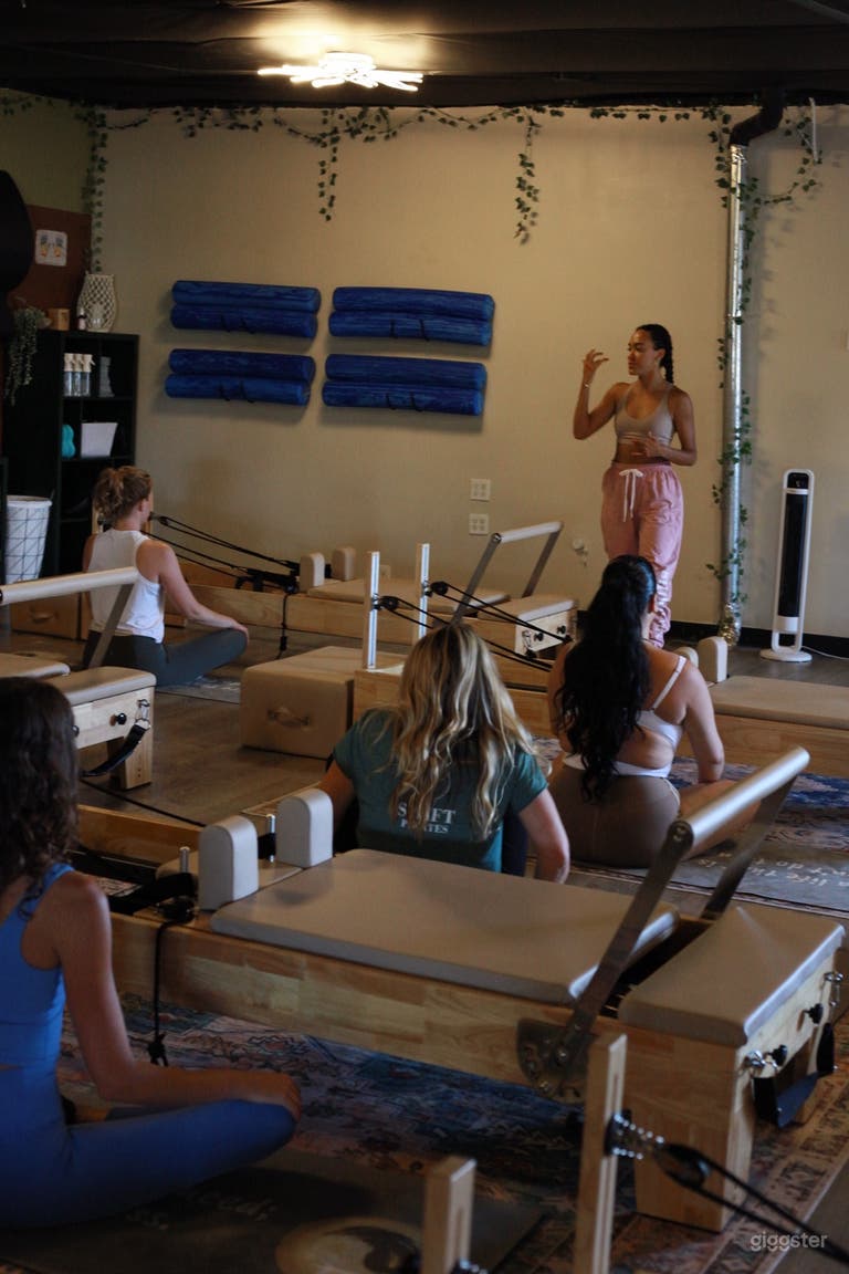  Cozy Pilates Studio 