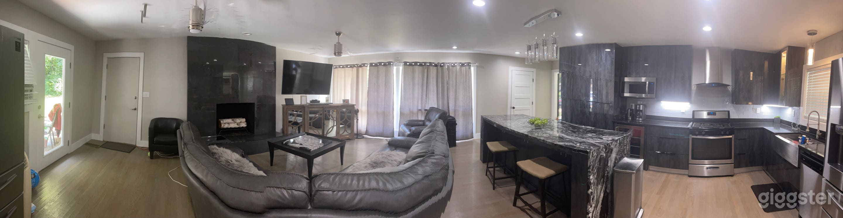 1964 Built Modern Renovated White House Photo 4