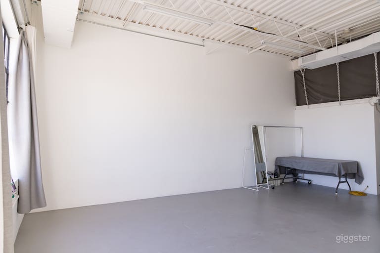  Unobstructed 20&#x27; wall. 