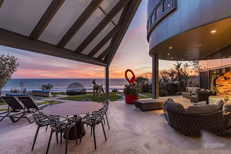  Ubicación privada frente a la playa en Malibu 